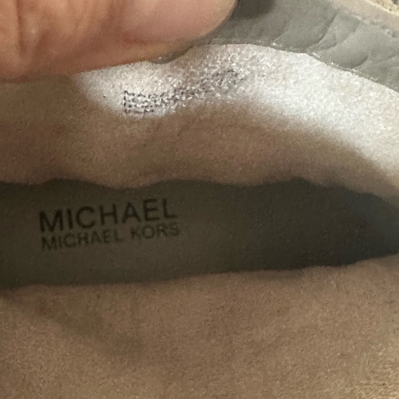 MICHAEL KORS BILLY TAUPE SUEDE STUDDED FRINGE ALMOND TOE SLIP ON BOOTIE - Picture 13 of 13